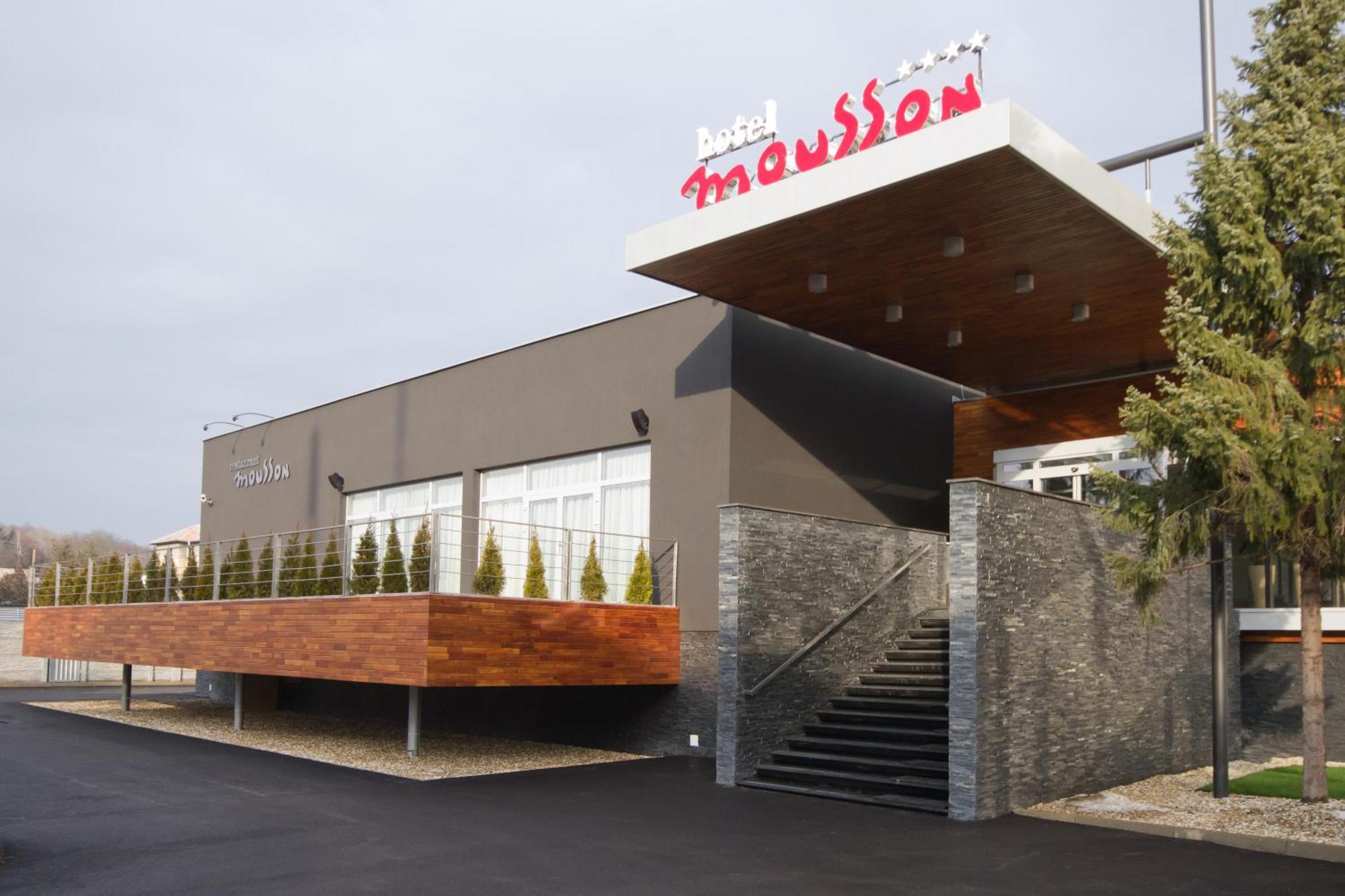 木森酒店 米哈洛夫采 外观 照片